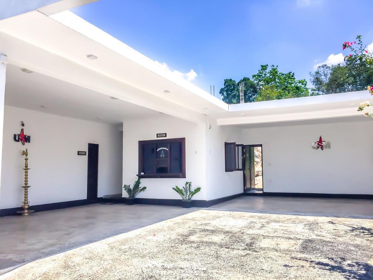 Us Motel Colombo Homagama Eksteriør bilde